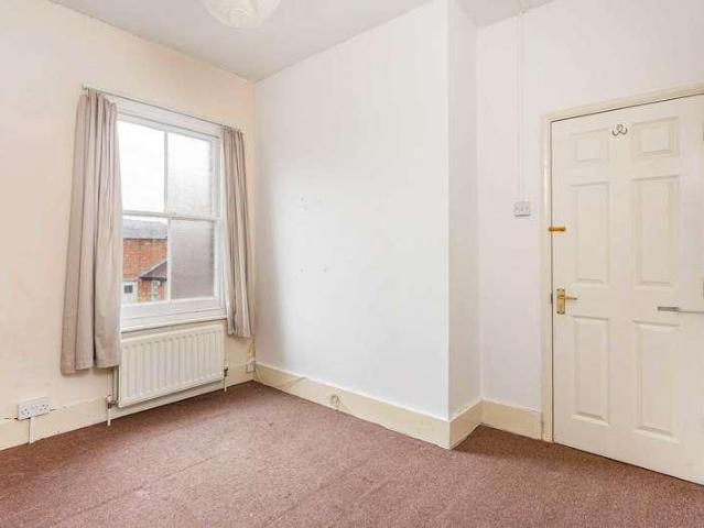 7 bed house for sale