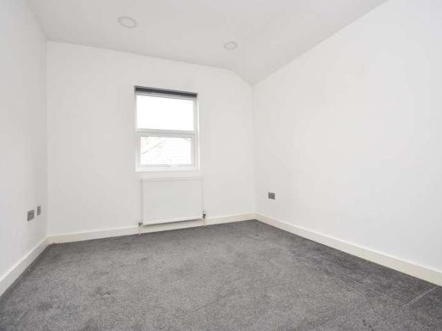 7 bed house for sale