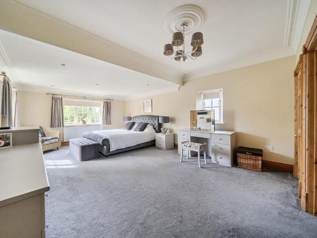 7 bed house for sale