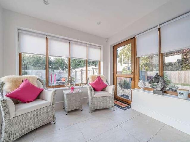 7 bed house for sale