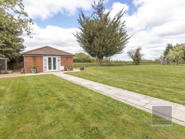 6 bed house for sale