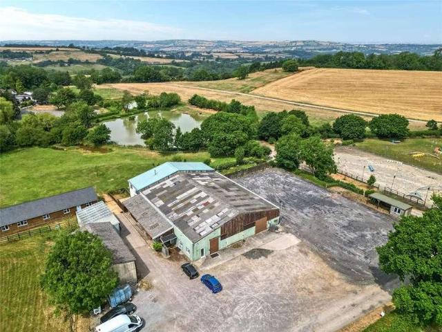 7 bed house for sale