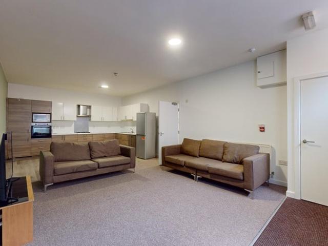 1 Bed £478 per month MOVE IN NOW Student Only