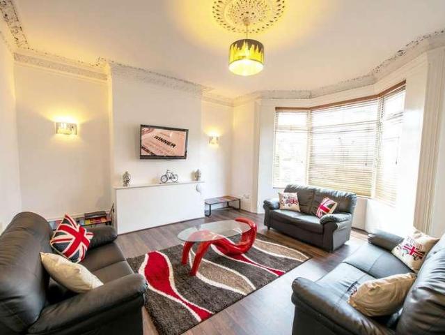 7 bed property to rent
