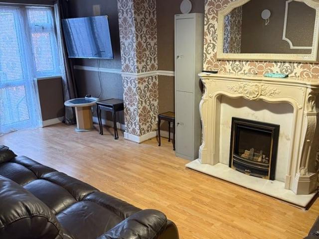 7 Bed Semi Detached House, Beauchamp Avenue, B20