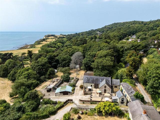 7 bedroom cottage for sale