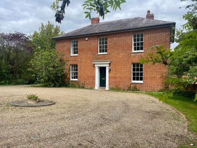 7 Bedroom Country House Character Property