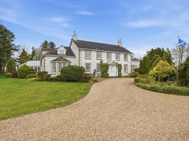 7 bedroom country house for sale