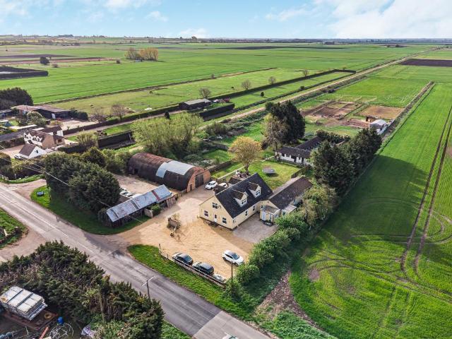 7 bedroom country house for sale