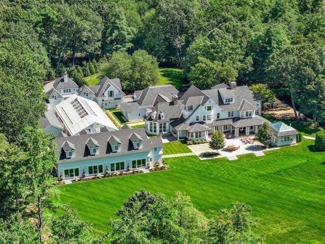 7 bedroom, Concord MA 01742 105537474