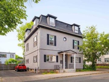 7 bedroom, Chelsea MA 02150 103496028