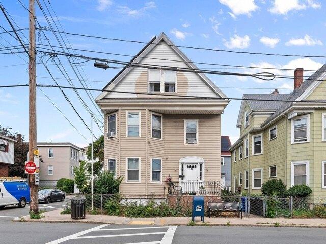 7 bedroom, Chelsea MA 02150 105383796