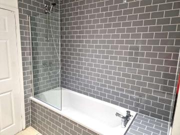 7 Bedroom Apartment Flat