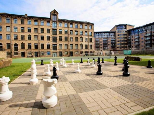 7 Bedroom Apartment Flat