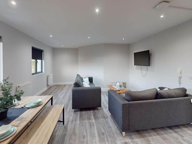 7 bedroom apartment to rent