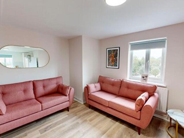 7 Bedroom Apartment To Rent In C, Russell Street, NG7