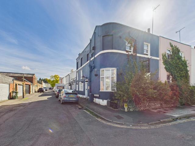7 bedroom block of apartments for sale