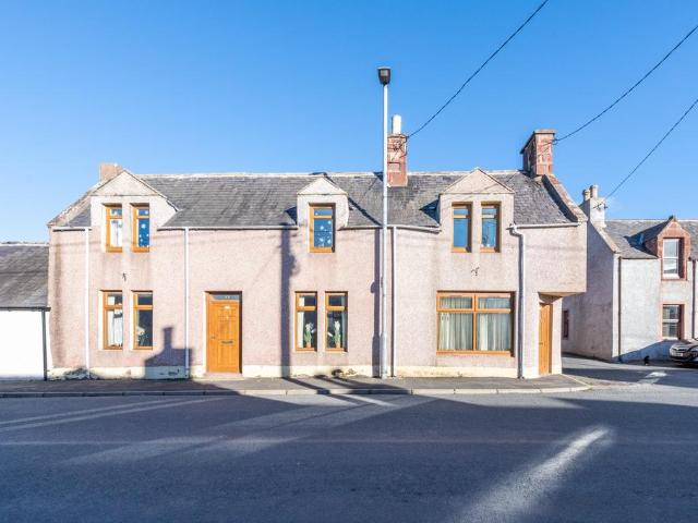 7 bedroom block of apartments for sale