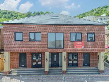 7 bedroom block of apartments for sale