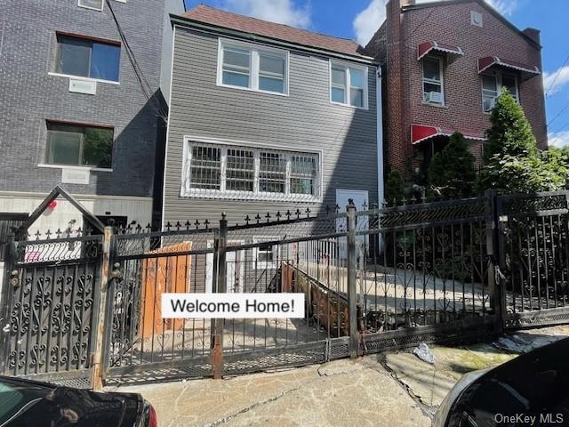 7 bedroom, Bronx NY 10453 72692131