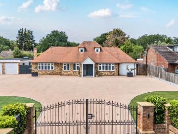 7 bedroom bungalow for sale