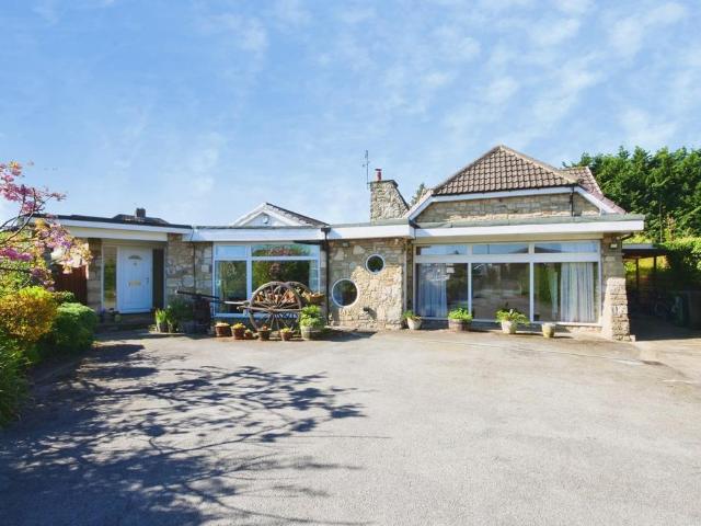7 bedroom bungalow for sale
