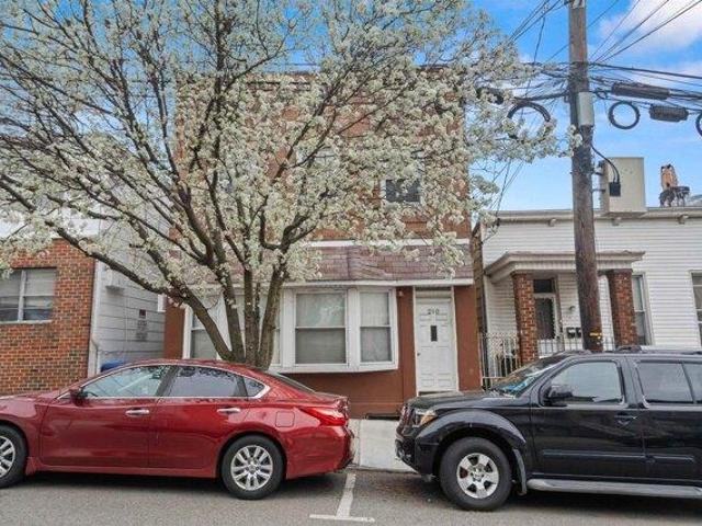 7 bedroom, Guttenberg NJ 07093 105557619