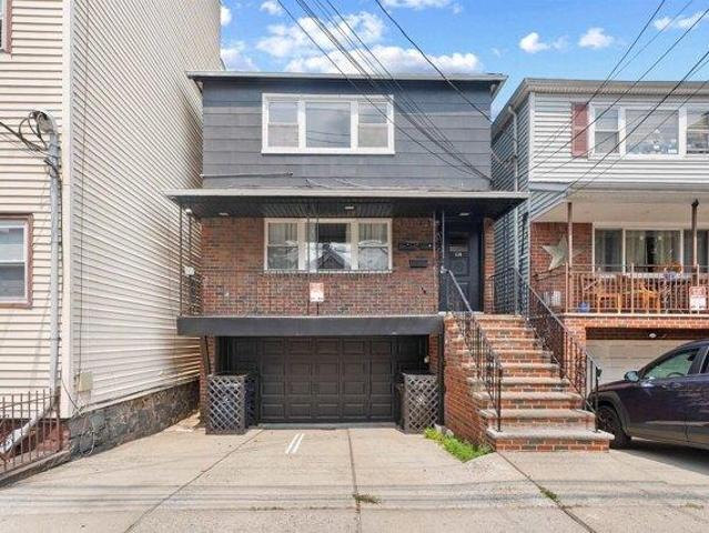 7 bedroom, Guttenberg NJ 07093 105629824