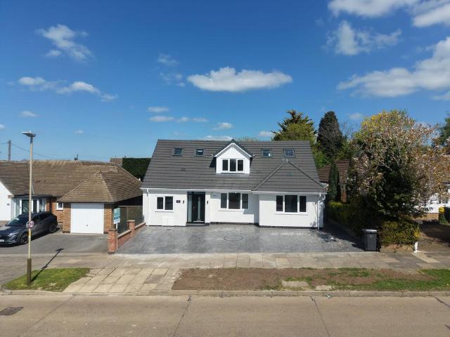 7 bedroom detached bungalow for sale
