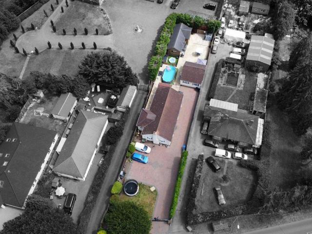 7 bedroom detached bungalow for sale