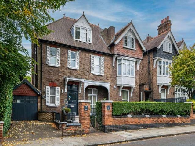 7 Bedroom Detached House