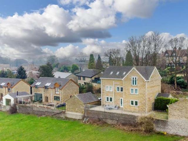 7 Bedroom Detached House