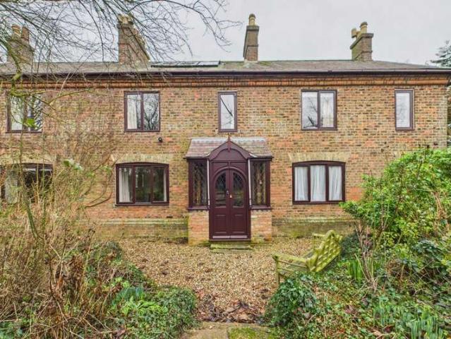 7 Bedroom Detached House