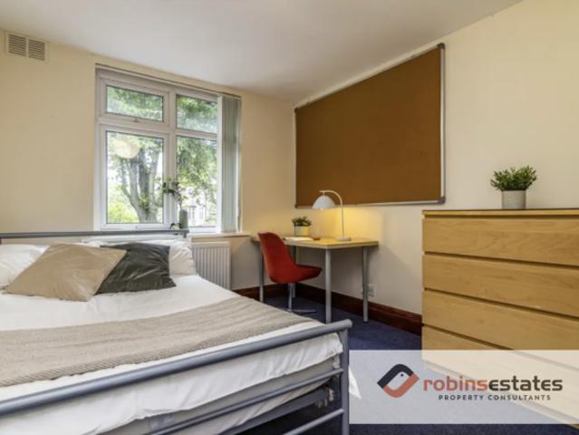 7 bedroom detached house for rent in Harrowby Road, Nottingham, NG7