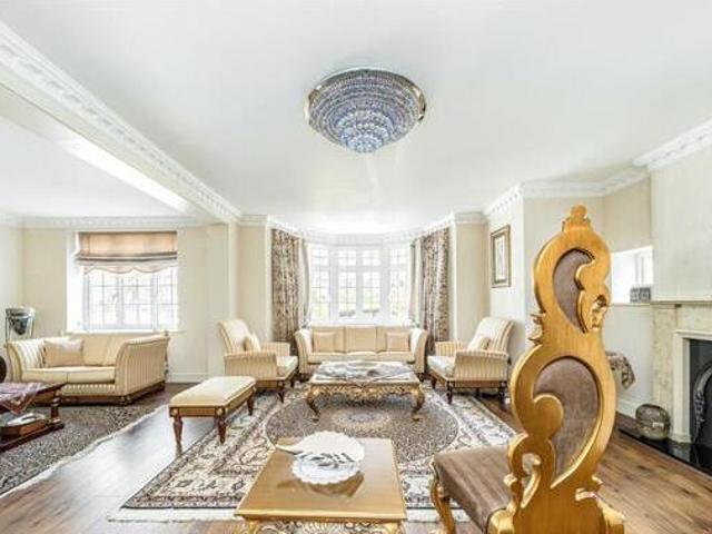 7 Bedroom Detached House For Rent In London