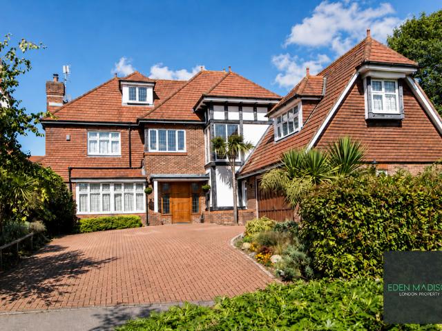7 bedroom detached house for sale