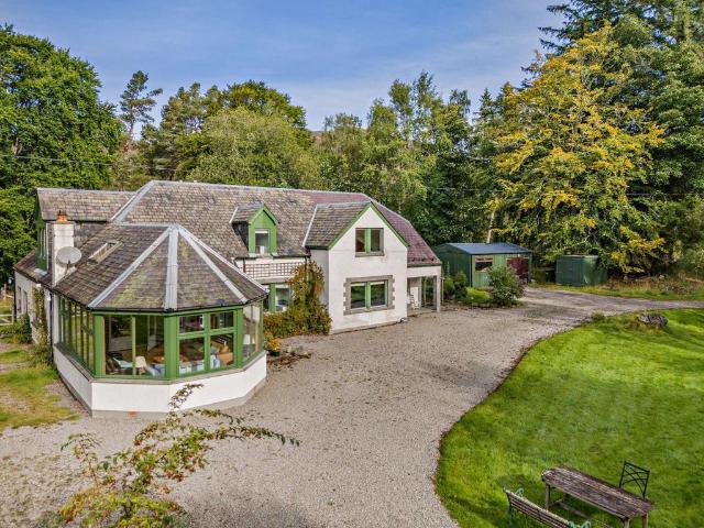 7 bedroom detached house for sale