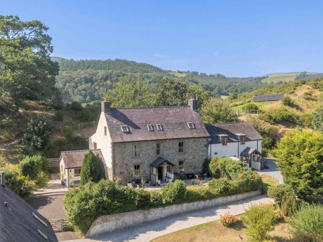 7 bedroom detached house for sale