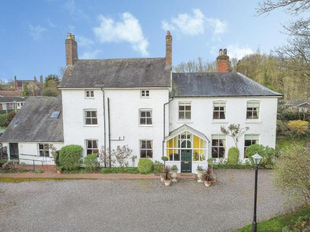 7 bedroom detached house for sale