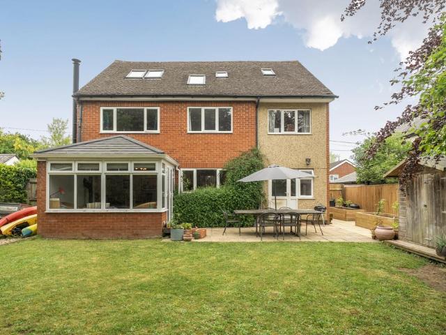 7 bedroom detached house for sale
