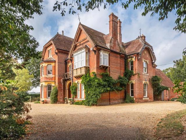 7 bedroom detached house for sale
