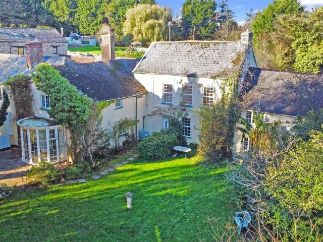7 bedroom detached house for sale
