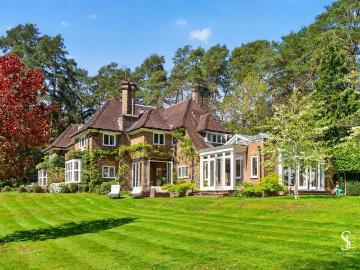 7 bedroom detached house for sale