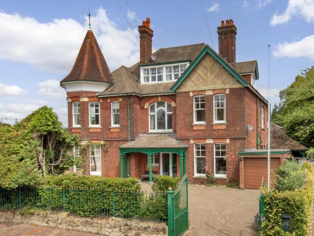 7 bedroom detached house for sale