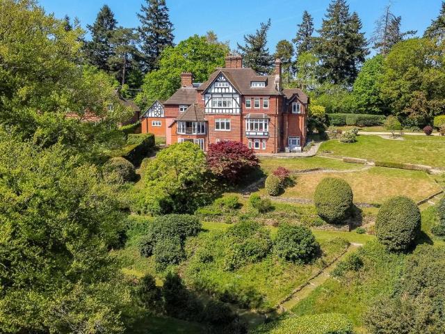 7 bedroom detached house for sale