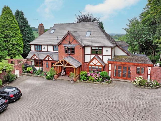 7 bedroom detached house for sale