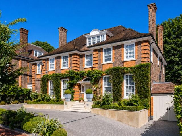 7 bedroom detached house for sale