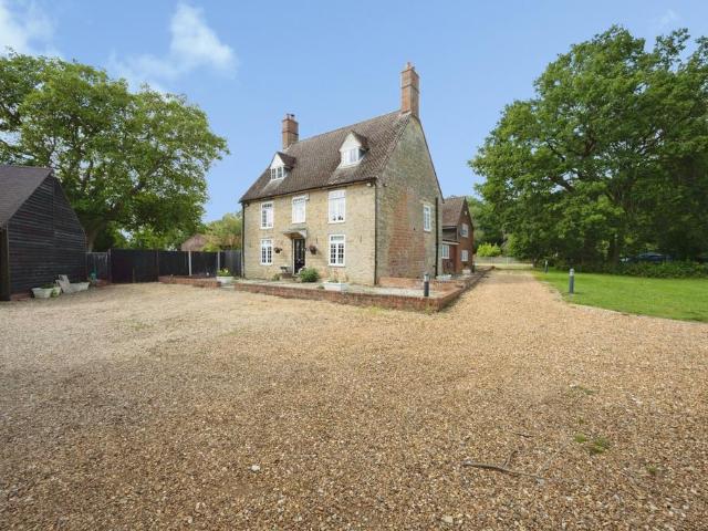 7 bedroom detached house for sale