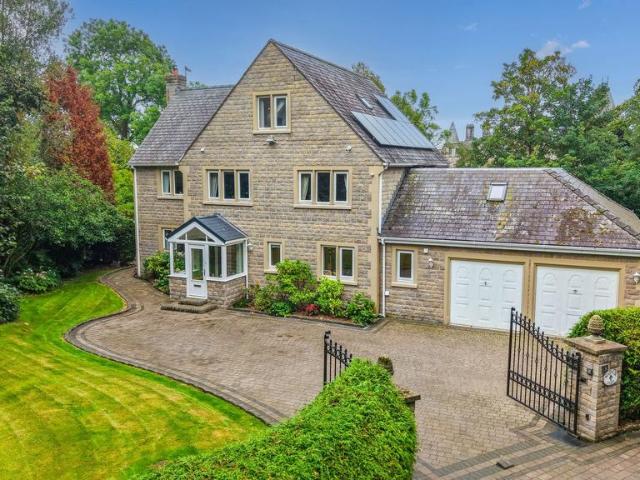 7 bedroom detached house for sale