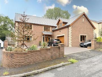 7 bedroom detached house for sale